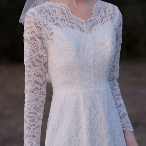Dresses & Skirts - Brand New Lace Dress Perfect for courthouse wedding